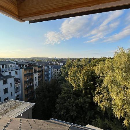 105 Qm Neues Klimatisiertes Appartment Fuer Familien Privater Parkplatz Κέμνιτς Εξωτερικό φωτογραφία